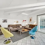 Large Pool House With 6 Person Outdoor 1015 別荘